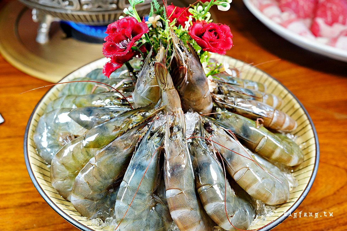 台南牛園火鍋-安平店 鮮美海蟹龍蝦沙公