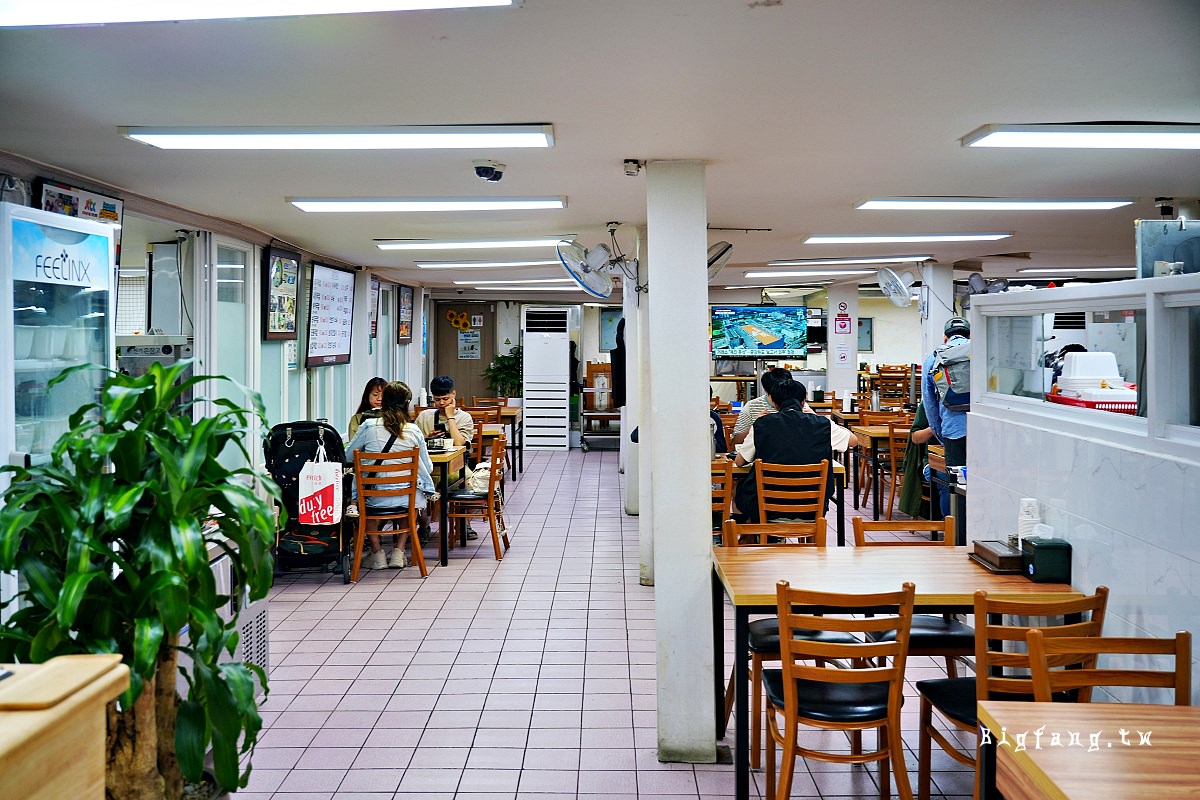 釜山西面 浦項豬肉湯飯(포항돼지국밥)