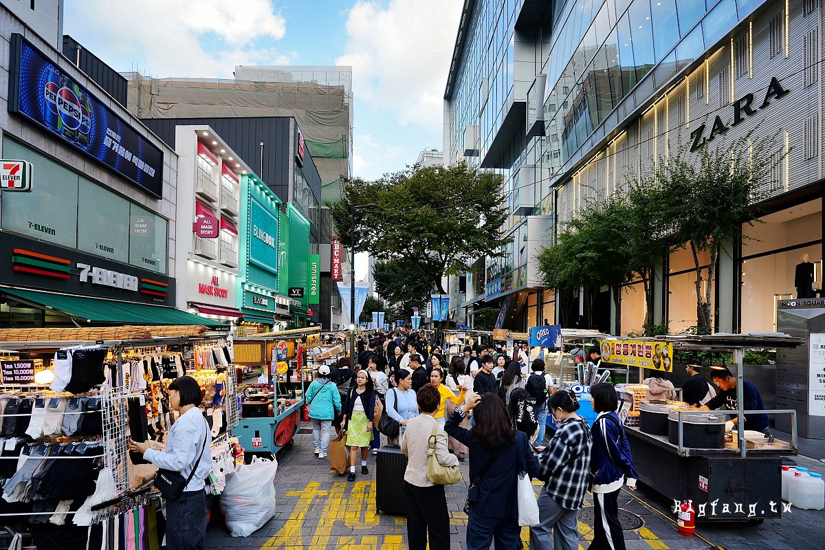 首爾明洞大街攤販