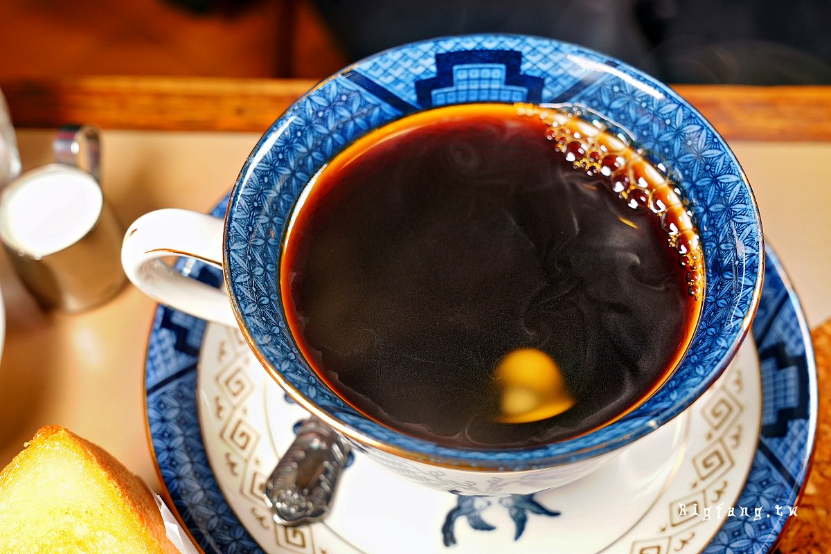 京都河原町三条の喫茶店 六曜社珈琲店