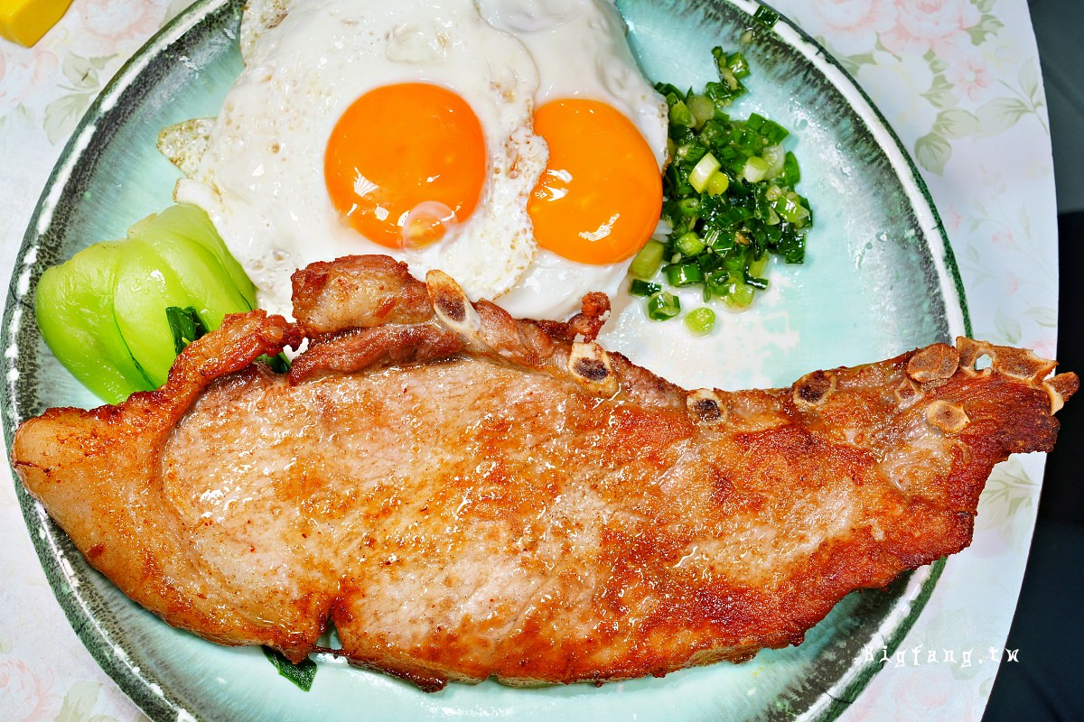 香港尖沙咀 海防道臨時熟食小販市場